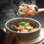 鳥ざんまい - 料理写真:鳥ざんまい王道、釜飯NO.1　とり釜飯