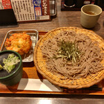 おらが蕎麦 - ざる蕎麦とかき揚げ　680円