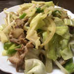 居喰処 光 - 2020/10/09
      日替り 野菜炒め定食 500円
      ✳︎小鉢は角煮