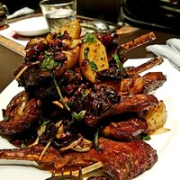中国四川酒家 蔓山 - ラムチョップ、ど～ん!! 梨の甘みを合わせるシェフのセンスが素晴らしい。