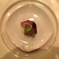 ブルガズ アダ - アミューズ：枕崎産初カツオの塩漬け