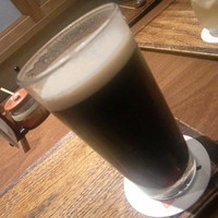 鳥茂 - 黒ビール（600円）