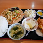 延壽飯店 - 野菜炒め定食ご飯もっこり（笑）