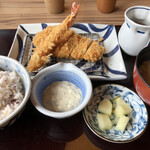 かつ将 - まんぷくランチ
ロースかつとエビフライ