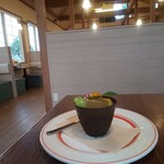 Kaede Ko Hi - 店内雰囲気と抹茶プリン