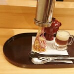 馬車道 大かわ - ②クリームが