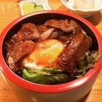天力 - 牛ステーキ丼(目玉焼き付き)