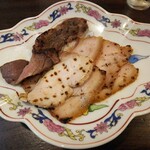 金町製麺 - 肉盛り合わせ