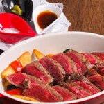 Bisutoro Borudo - 赤身肉のステーキ 200g 焼き野菜添え