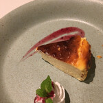 malibu PIZZERIA&CAFE - バスクチーズケーキ、小さいけど濃厚