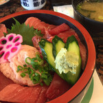 北陸能登 回転寿し まぐろや 金沢桜田店 - 