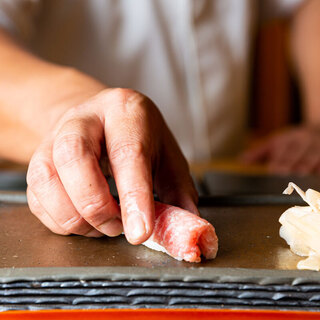 選べる季節の味覚！旬の食材を使った「寿司」を味わう。