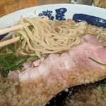 濃厚煮干しそば 麺匠 濱星 - 背脂醤油ラーメン(チャーシュートッピング)