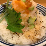 稲庭うどんとめし 金子半之助 - つじ半贅沢海鮮丼✨