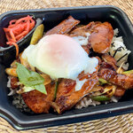 ほっともっと - 料理写真:「月見焼鳥つくね重」(530円)。