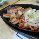 美味いもん処 手八 - 肉にくぅ～♪