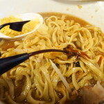 ラーメン二郎 - 赤酢投入～♪