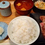 佰食屋 - 