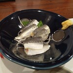 Yabu Sake To Sakana To Ikina Mise - イワシのきずし