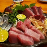 一釣 - 本ガツオたたき塩・本ガツオ刺・〆鯖刺・ヨコワ刺