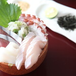 Sumibiyaki Umikaze - 海鮮丼