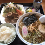 純手打ラーメン宝来 - 料理写真: