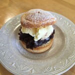 カフェ ユキリ - 粒あん＆バニラアイスのサンドケーキ