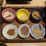 Shabushabu Sukiyaki Haruna - 塩が6種類