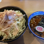 Bushiya - 辛辛つけ麺 ¥880   大盛り＋¥50
