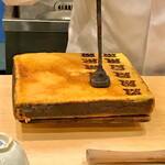 鮨処 多田 - 玉子焼き 作成風景