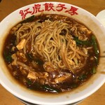 紅虎餃子房 - 具と麺がたっぷり