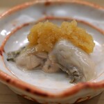 日本橋蛎殻町 すぎた - 仙鳳趾産の牡蠣　おろし和え