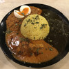 cafe 黒岩伽哩 - 黒✖️赤✖️キーマの3種あいがけカレー