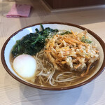 そばの神田 東一屋 - アサソバビンボー！　
      朝そば＋野菜かき揚げ！　