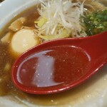 麺道 万里一喰 - スープはしっかりした旨味