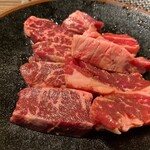 Sumibi yakiniku shichirin bou - 中落ちカルビと牛ハラミ