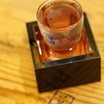 横浜すきずき - 一合の日本酒は升にてご用意！