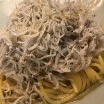 Italian Kitchen VANSAN - 釜揚げシラスのペペロンチーノ　1350円