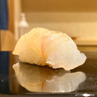 鮨 竜介 - ヒラメ