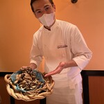 ラ・コメータ - シェフによる本シメジの説明