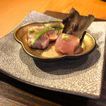 根津 焼鳥 照隅 - 胸たたき、ささみ昆布締め、昆布締めに使用した昆布焼き