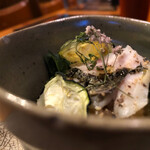 根津 焼鳥 照隅 - パクチーの花はお初でしたが、頂くと紛れも無く拡がるパクチーの香り