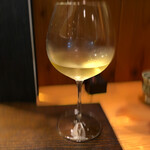 根津 焼鳥 照隅 - グラスワインニ杯目