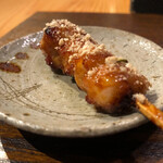 根津 焼鳥 照隅 - ぽんじり、タレにアラブのスパイスデュカ