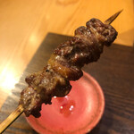 根津 焼鳥 照隅 - 比内地鶏のはつもとは贅沢の極み