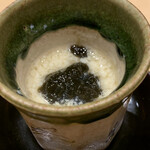 鮨 由う - ・帆立の茶碗蒸し
      　シャリと海苔醤油追加で茶碗めし
