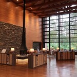 休暇村 - 暖炉ラウンジ