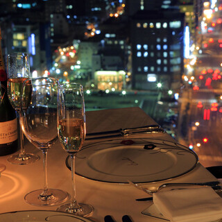 乾杯スパークリング付きのアニバーサリーコースは2種のご用意