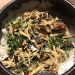 温石 - 炭火で炙った秋刀魚ご飯。針生姜の香りで何膳でもいけちゃいますが、今夜は八名のお客様なので、おかわりは止む無く断念