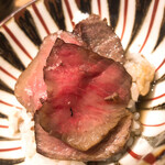 温石 - ご飯をおかわりし、ラム芯を乗っけて二膳目。天然黒舞茸の煮汁をぶっかけます。もう、悶絶の最大級！